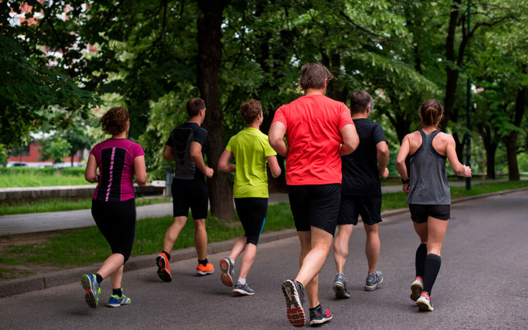 Prepárate la San Silvestre con los consejos de Cofenat para evitar lesiones y disfrutar la última carrera del año