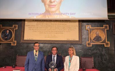 El alcalde de Madrid recoge el premio a la Ciudad más Longeva de Europa en la Cumbre Internacional por la Longevidad