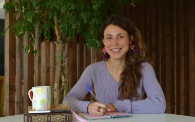 La luz de los arenques: un viaje poético sobre la identidad, el desarraigo y la valentía de empezar de nuevo